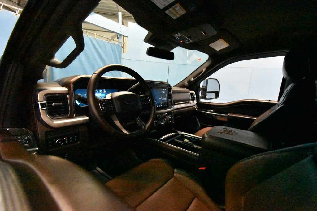 2025 Ford F-250 King Ranch photo 2