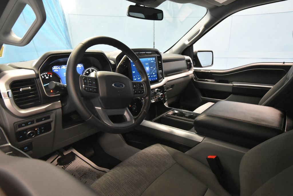2023 Ford F-150 XLT photo 3