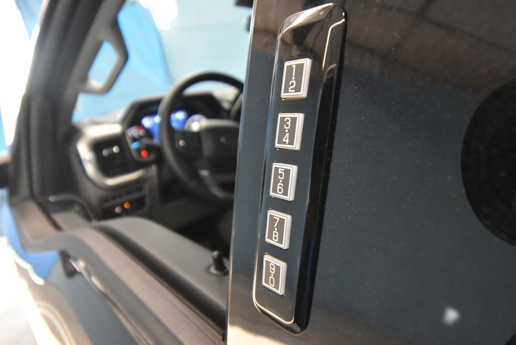 2023 Ford F-150 XLT photo 4