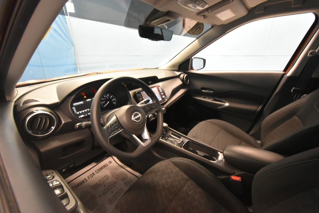 2024 Nissan Kicks SV photo 2