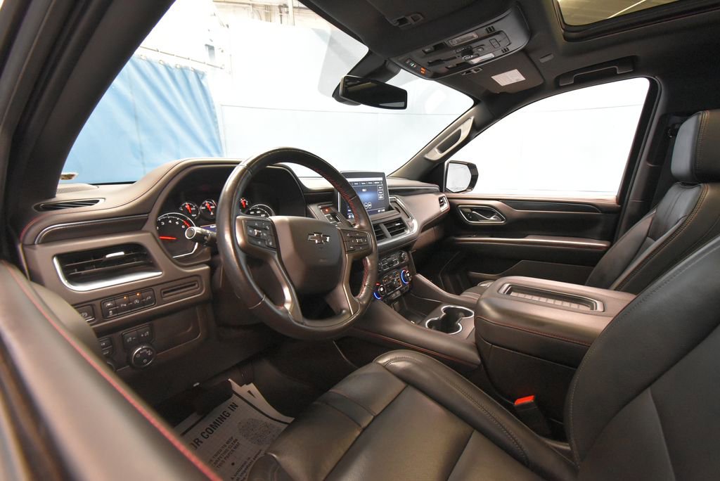 2021 Chevrolet Suburban RST photo 3