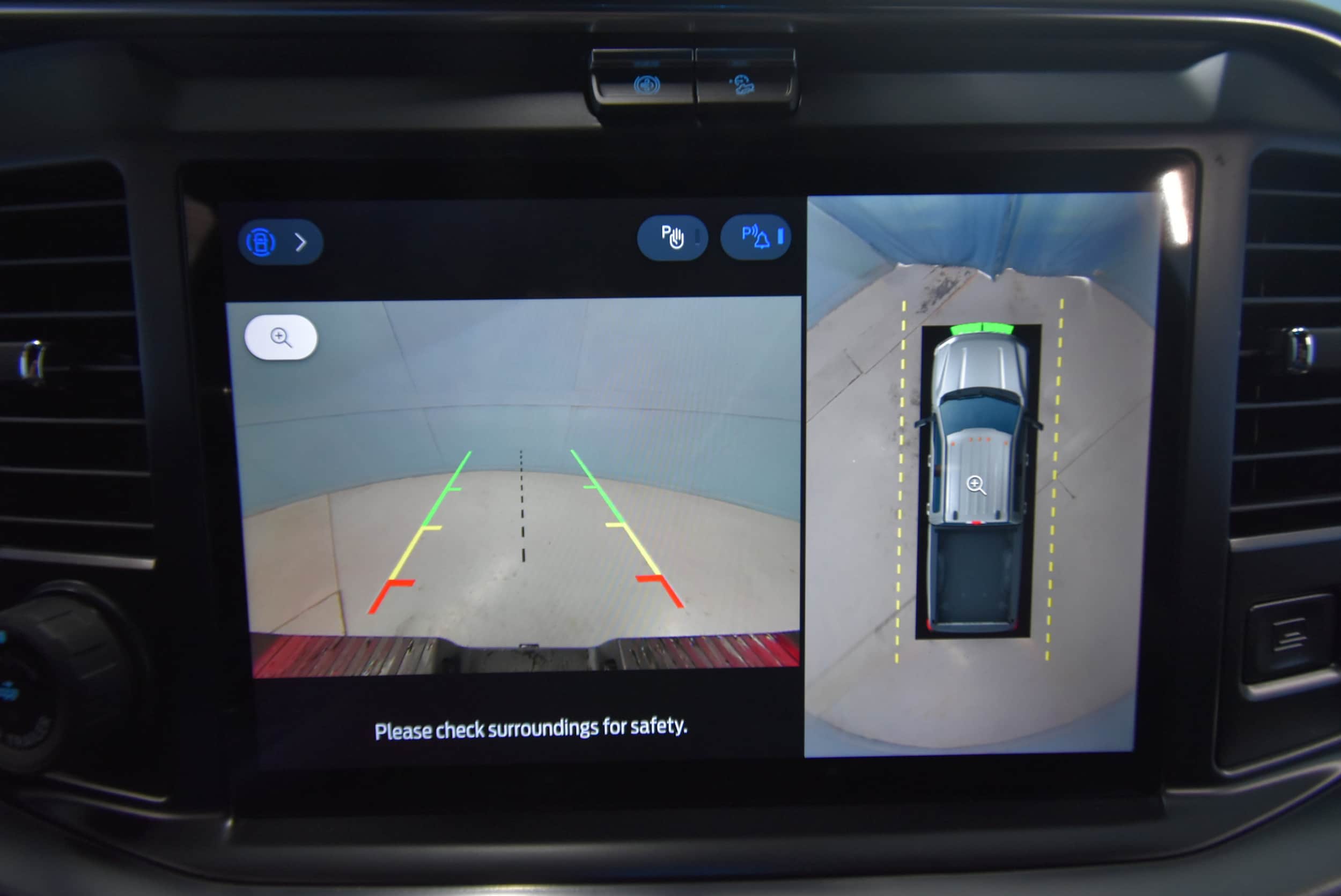 2025 Ford F-250 Super Duty Platinum - Photo 14