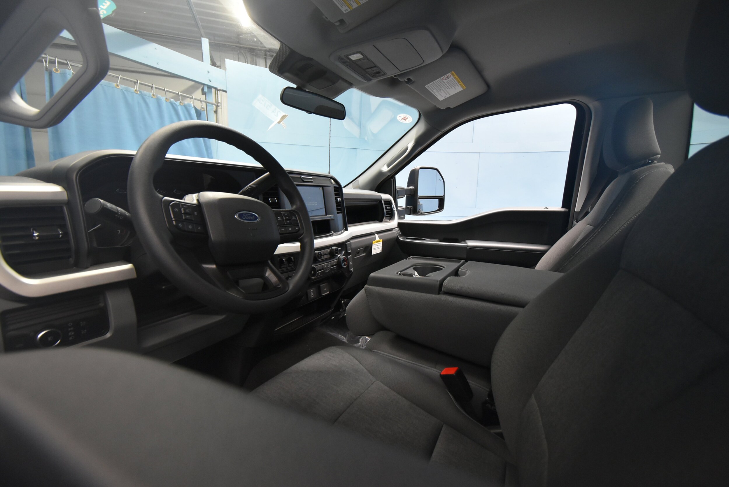 2025 Ford F-250 XL photo 2