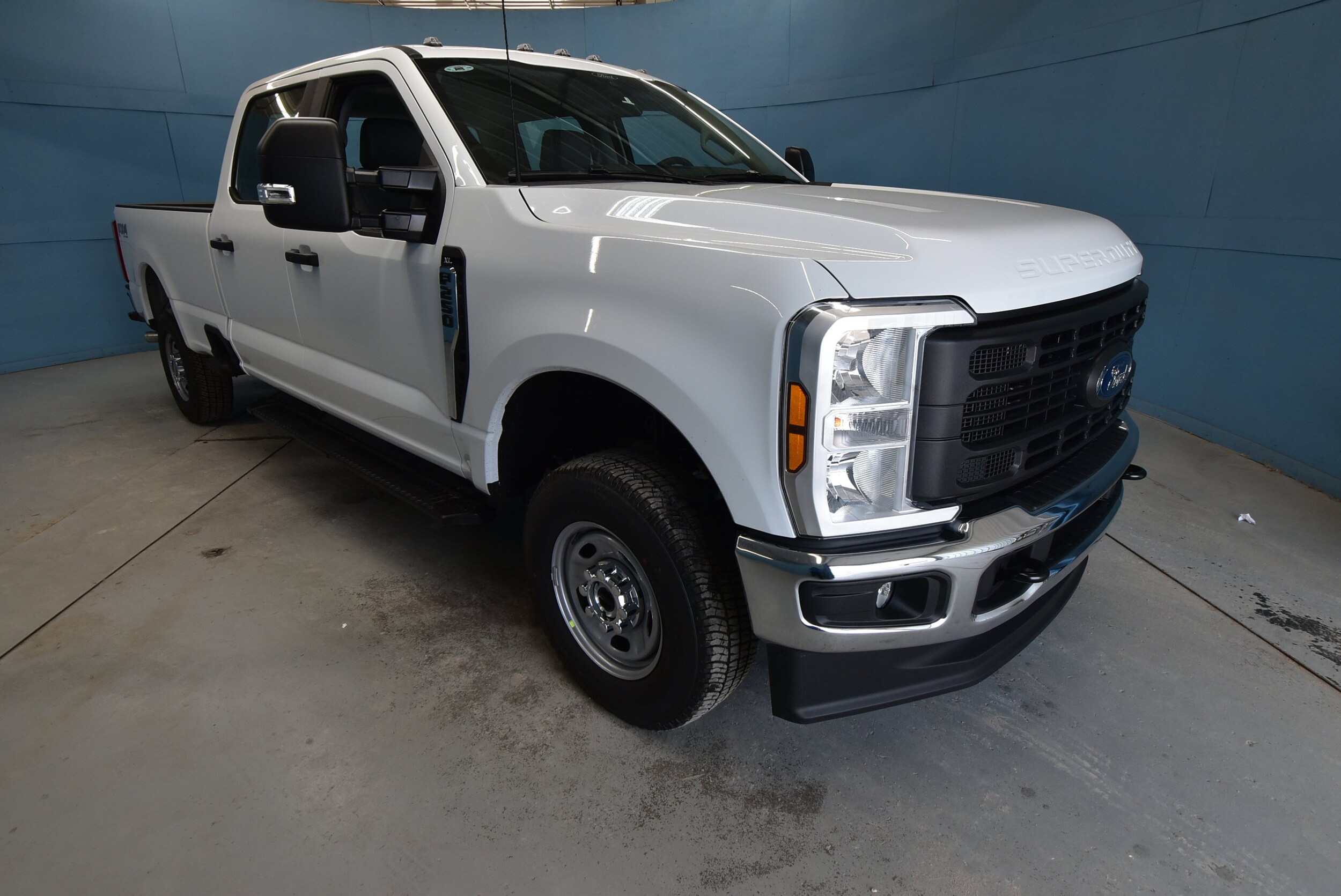 2025 Ford F-250 XL photo 2