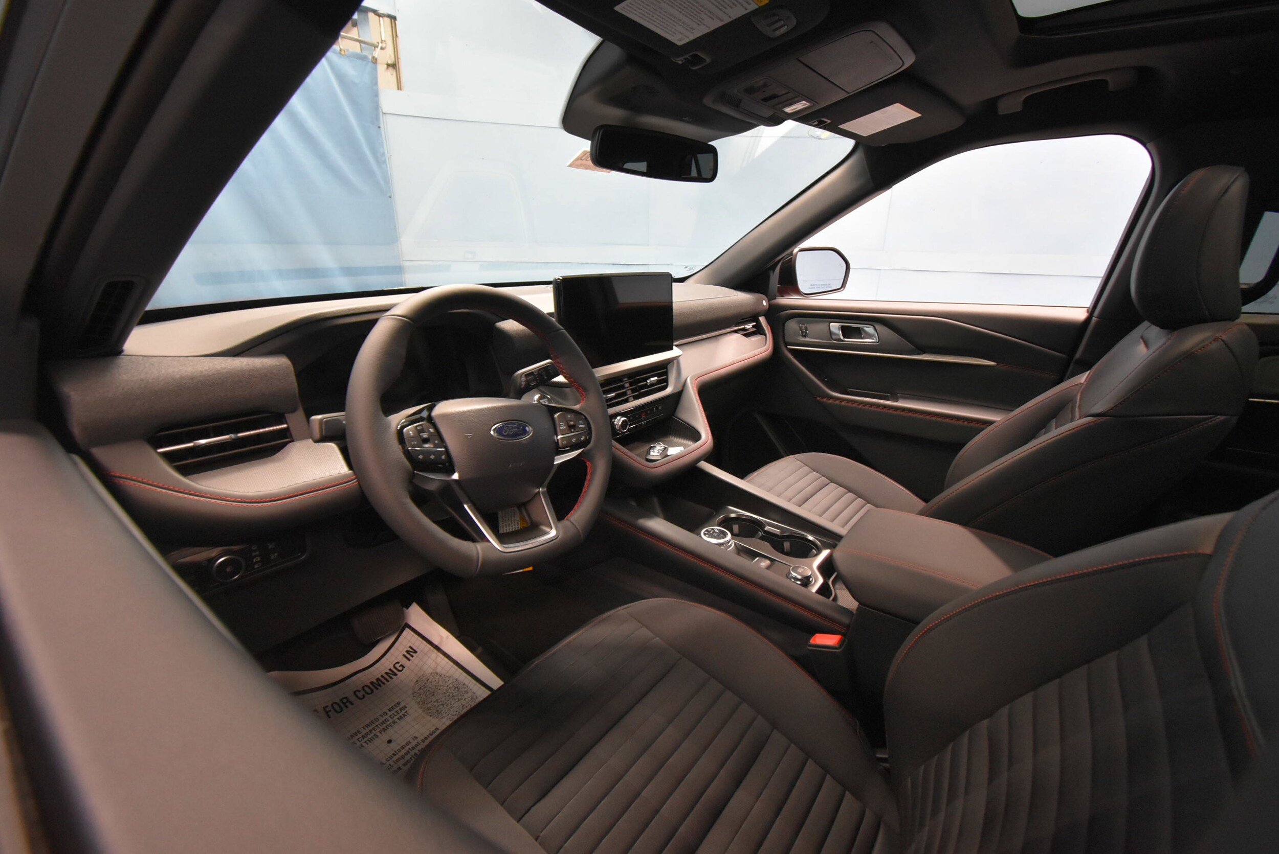 2026 Ford Explorer ST-Line photo 3