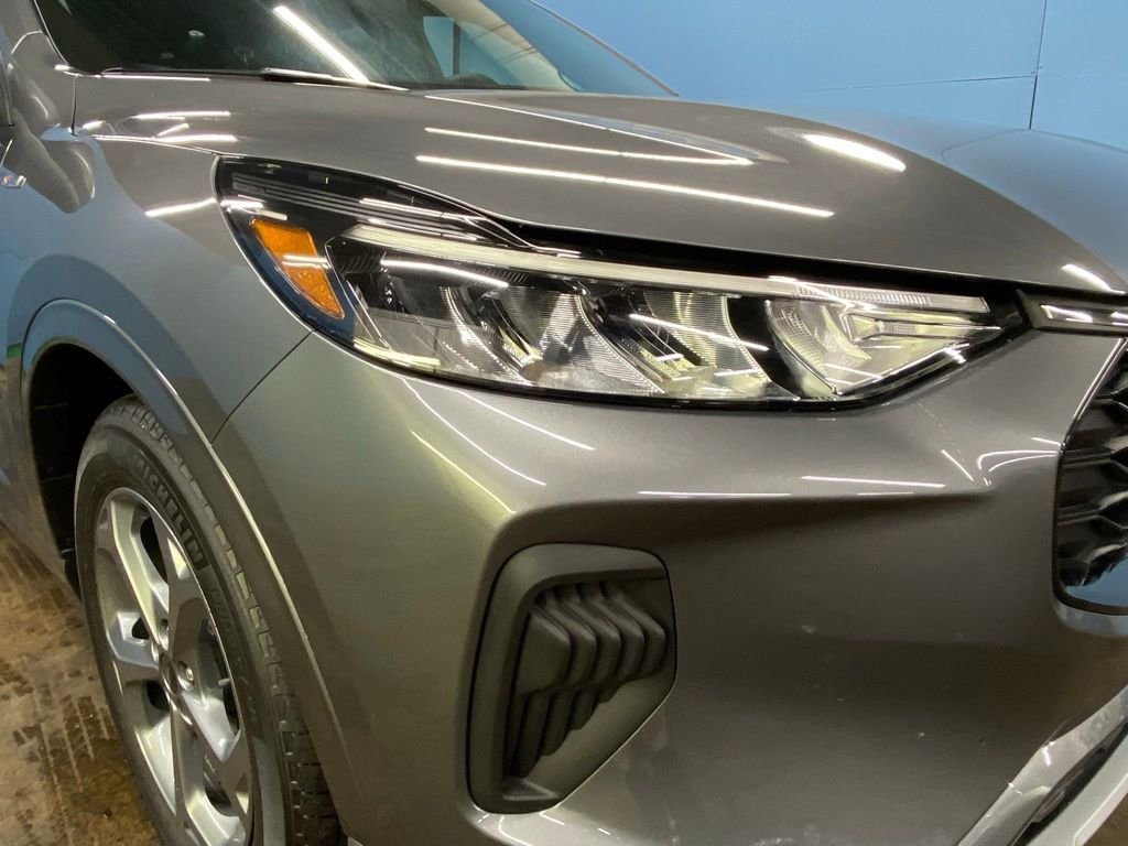 Used 2024 Ford Escape ST-Line 4D Sport Utility