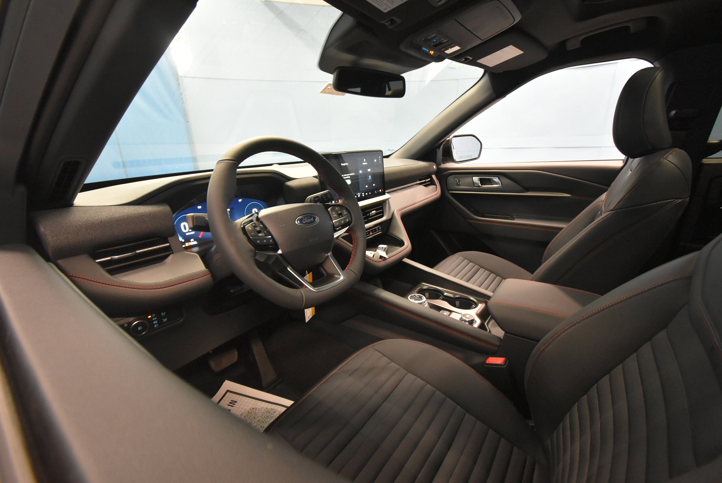 2026 Ford Explorer ST-Line photo 3