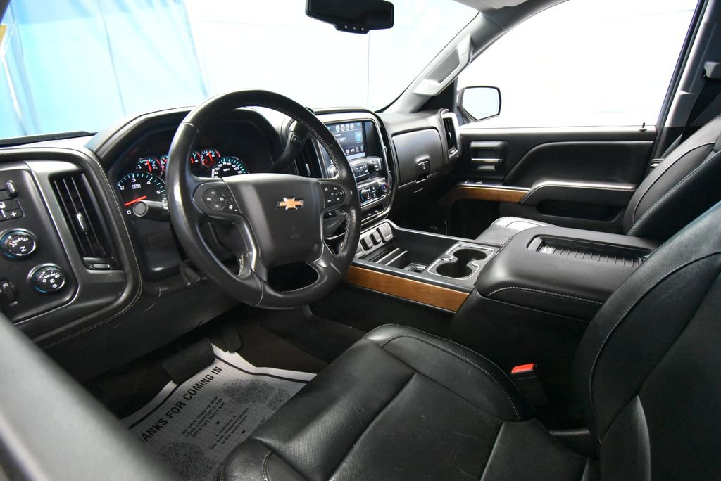 2018 Chevrolet Silverado 1500 LTZ photo 2