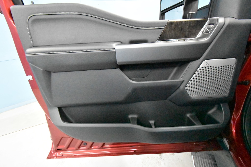 New 2025 Ford F-350 Lariat Truck Crew Cab