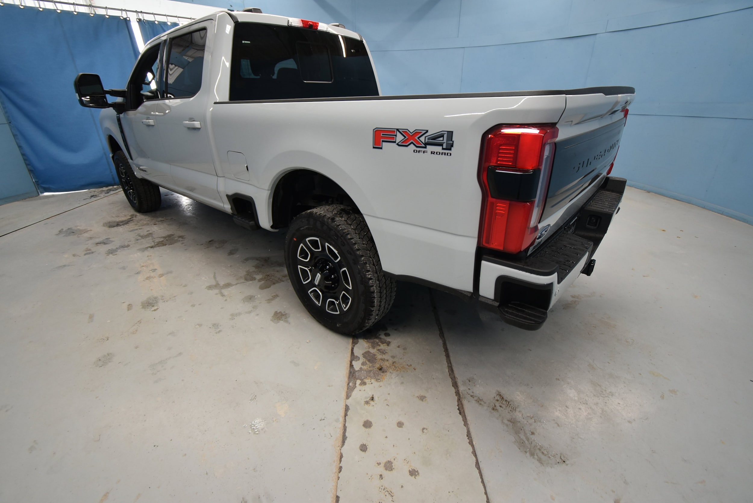 2025 Ford F-250 Super Duty Platinum - Photo 32