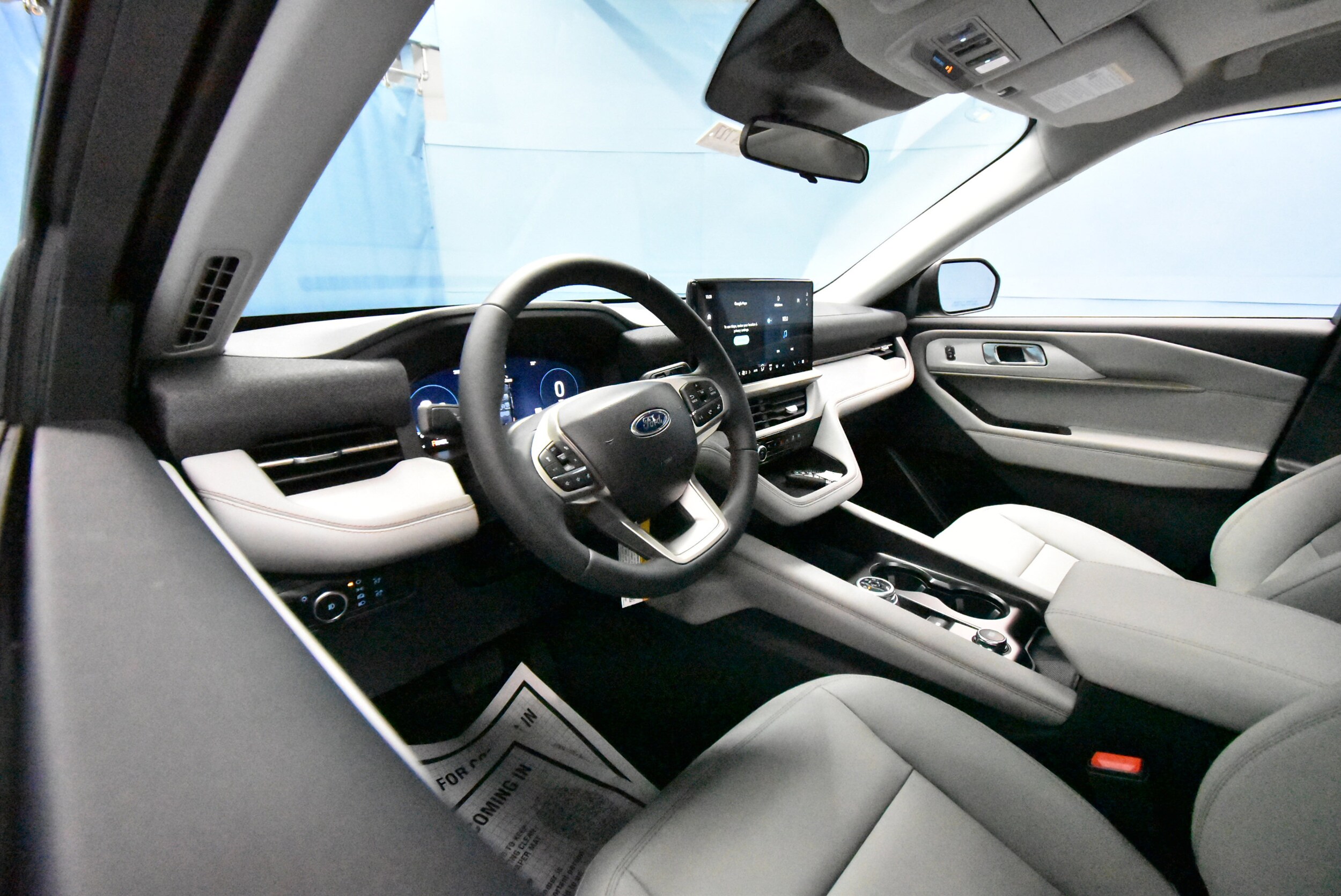 2026 Ford Explorer photo 2