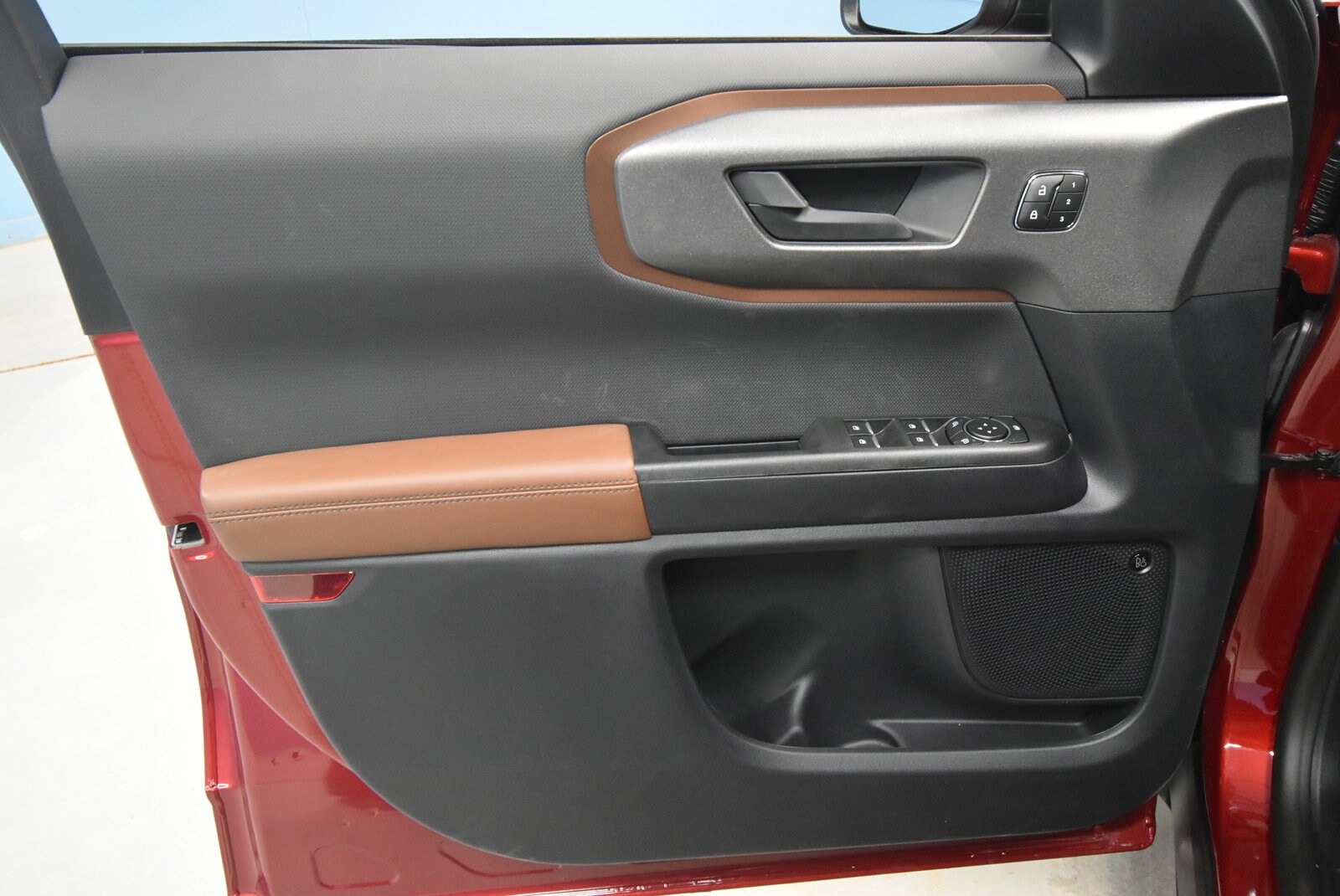 2025 Ford Bronco Sport Outer Banks photo 3