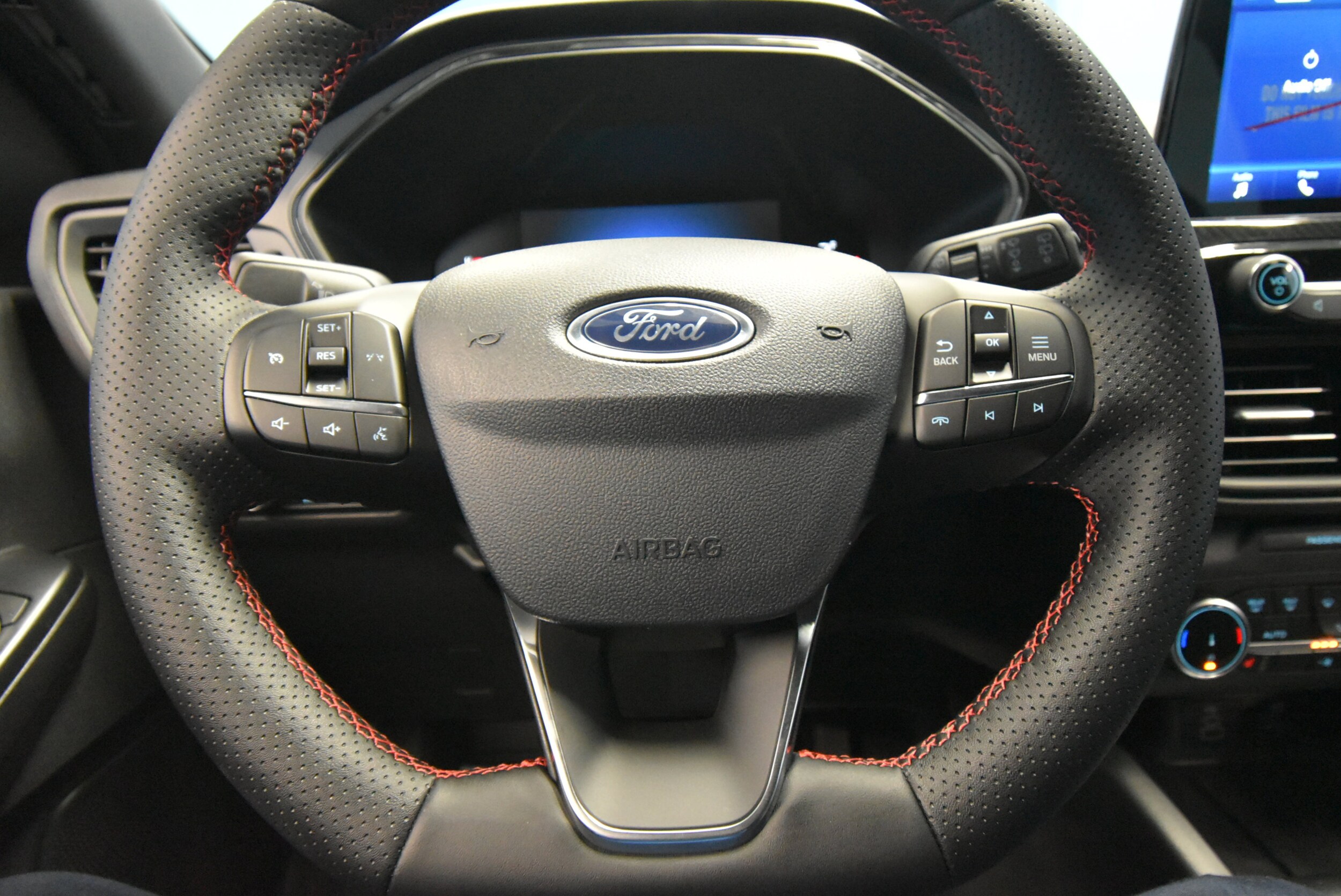 2026 Ford Escape ST-Line Select - Photo 8