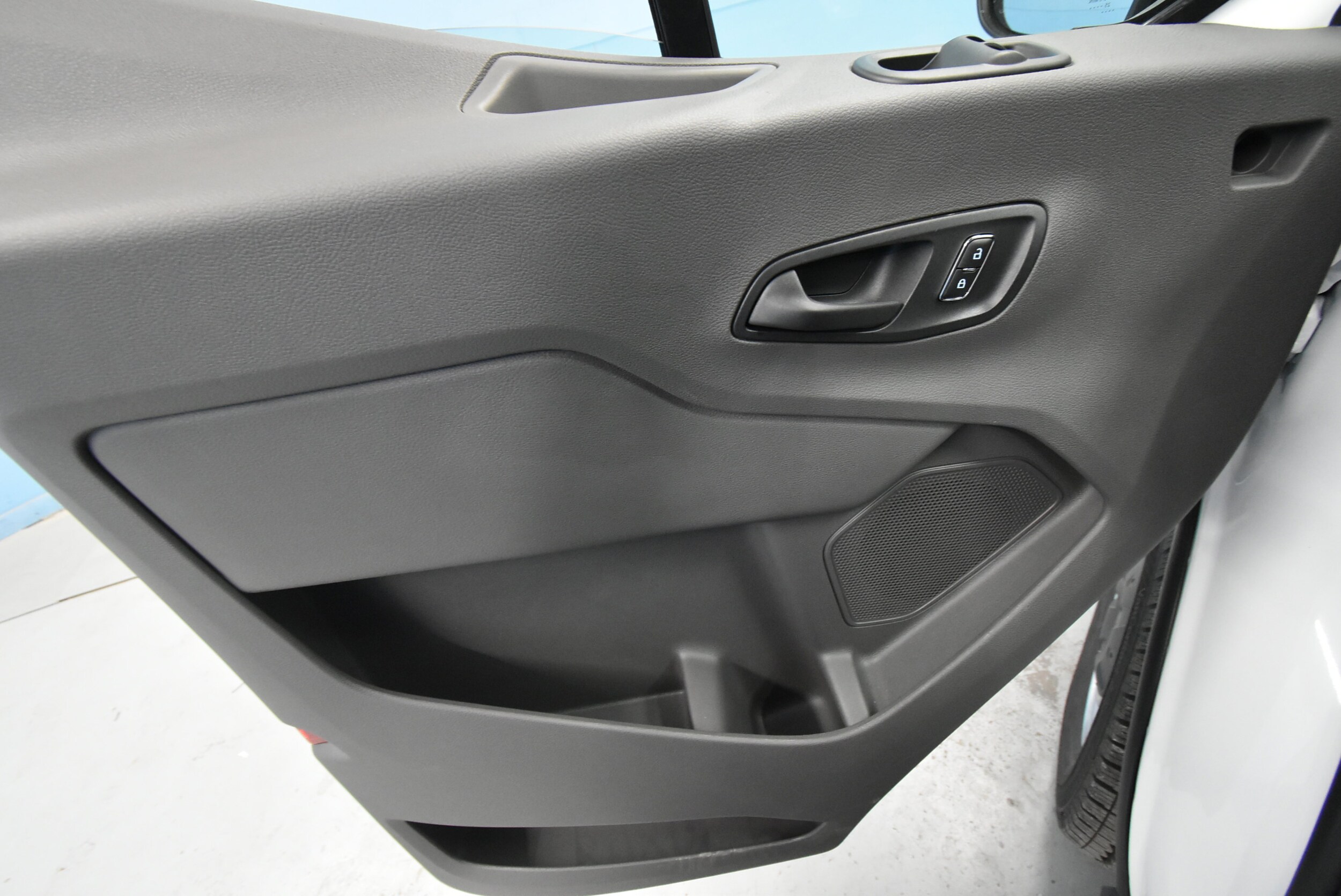 2026 Ford Transit photo 4