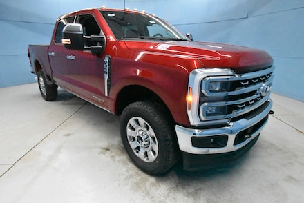 2025 Ford F-350 Lariat Truck Crew Cab