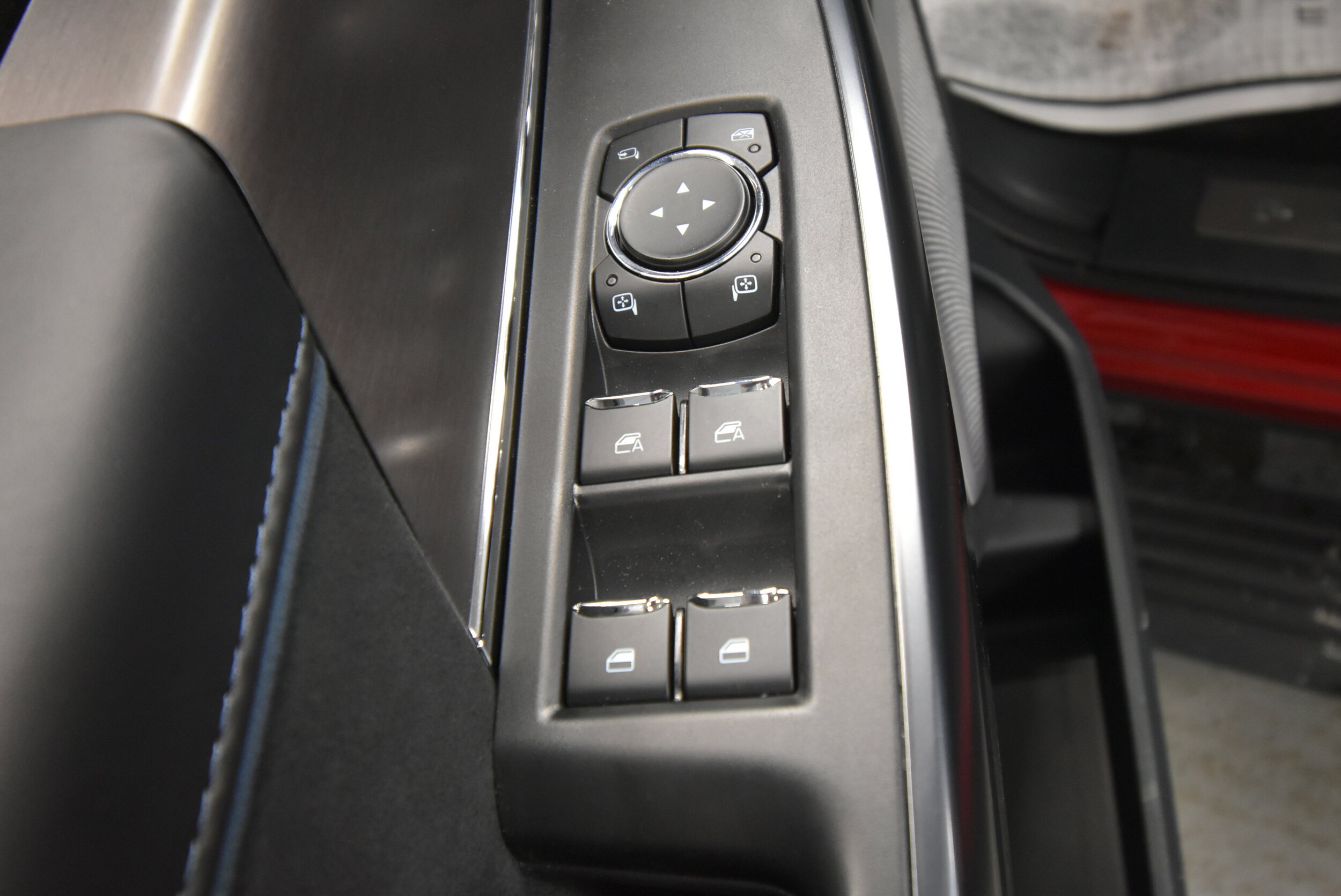2025 Ford F-150 Platinum photo 4