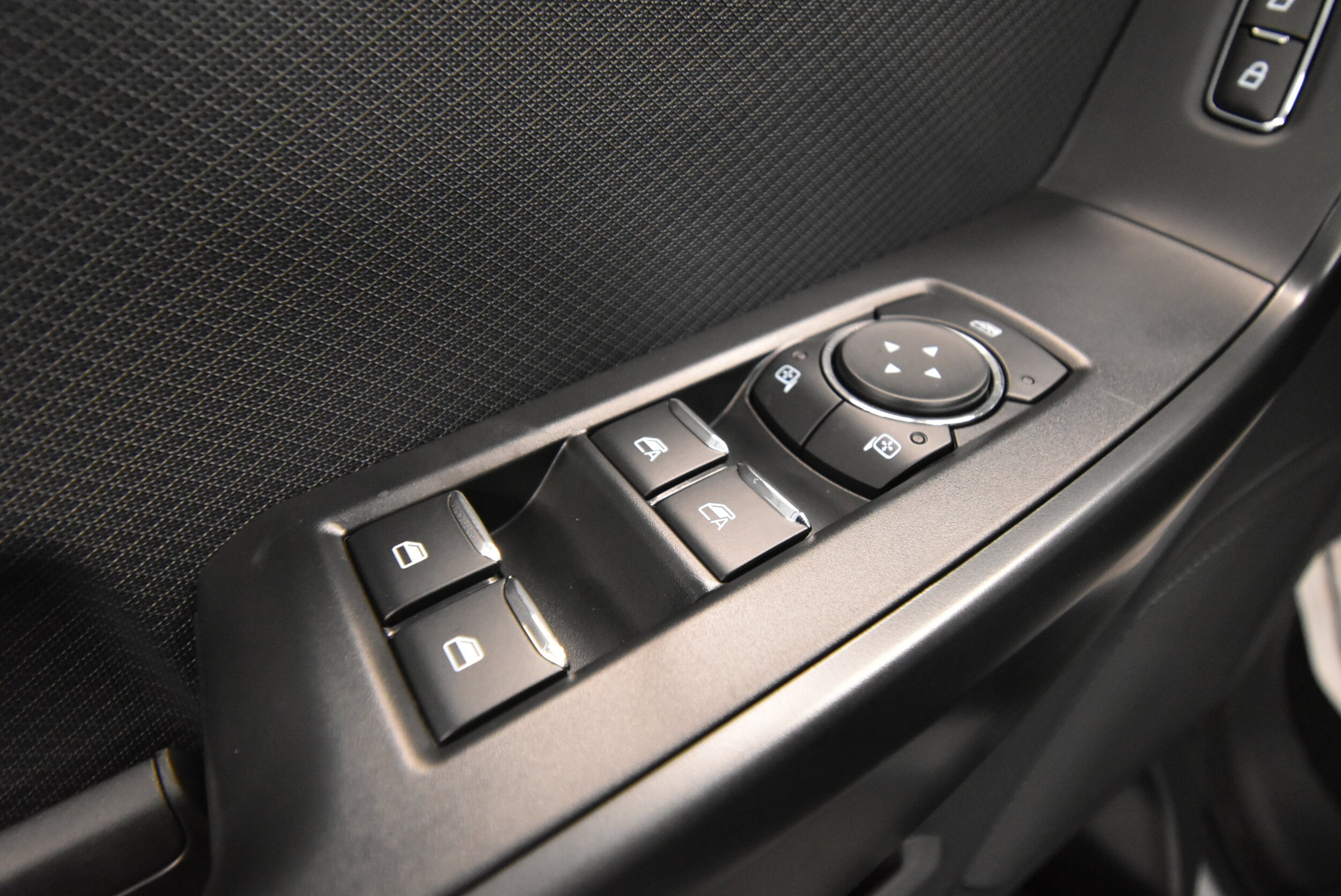 2025 Ford F-150 STX photo 4
