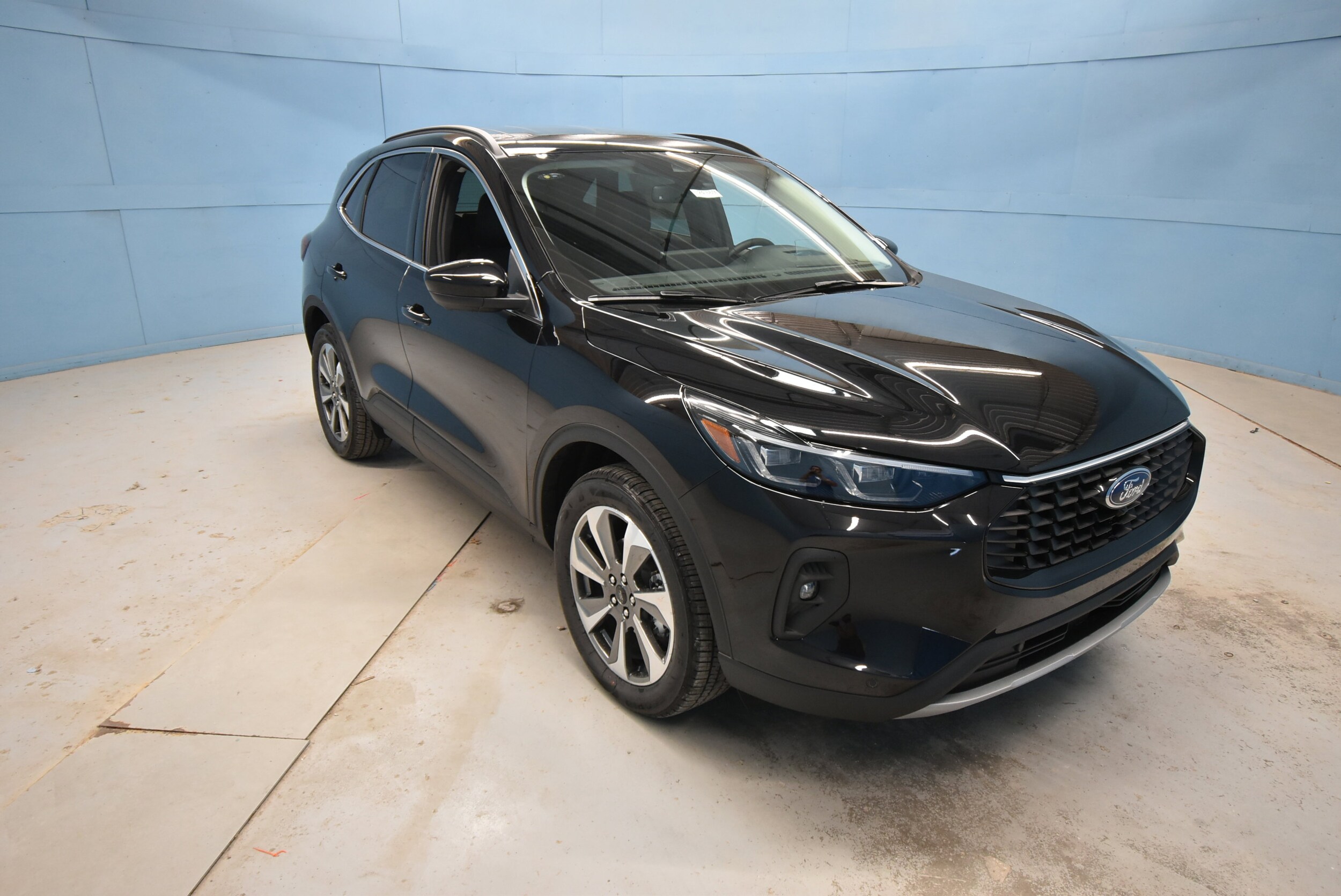 2025 Ford Escape Platinum photo 2