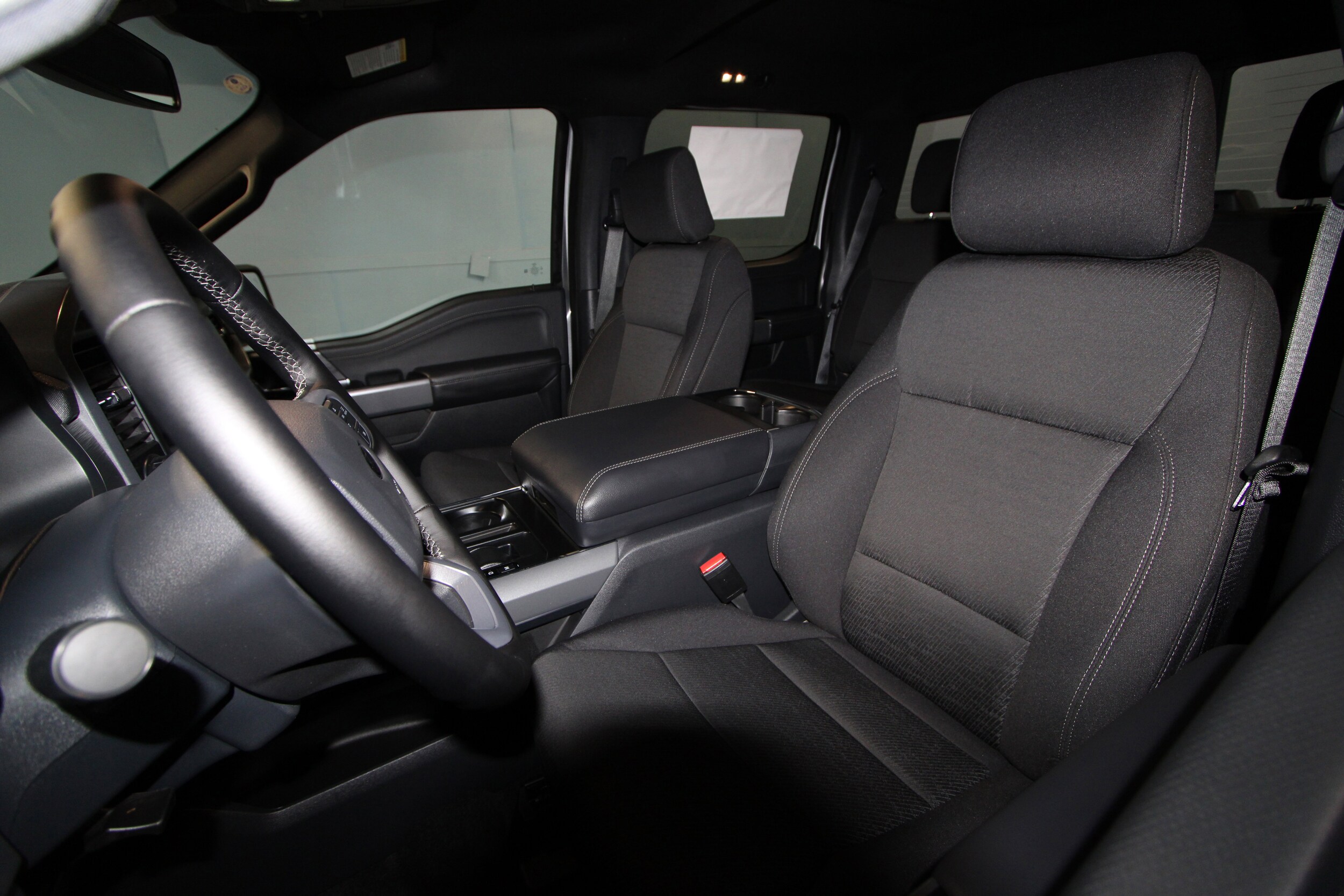 2025 Ford F-150 XLT photo 4