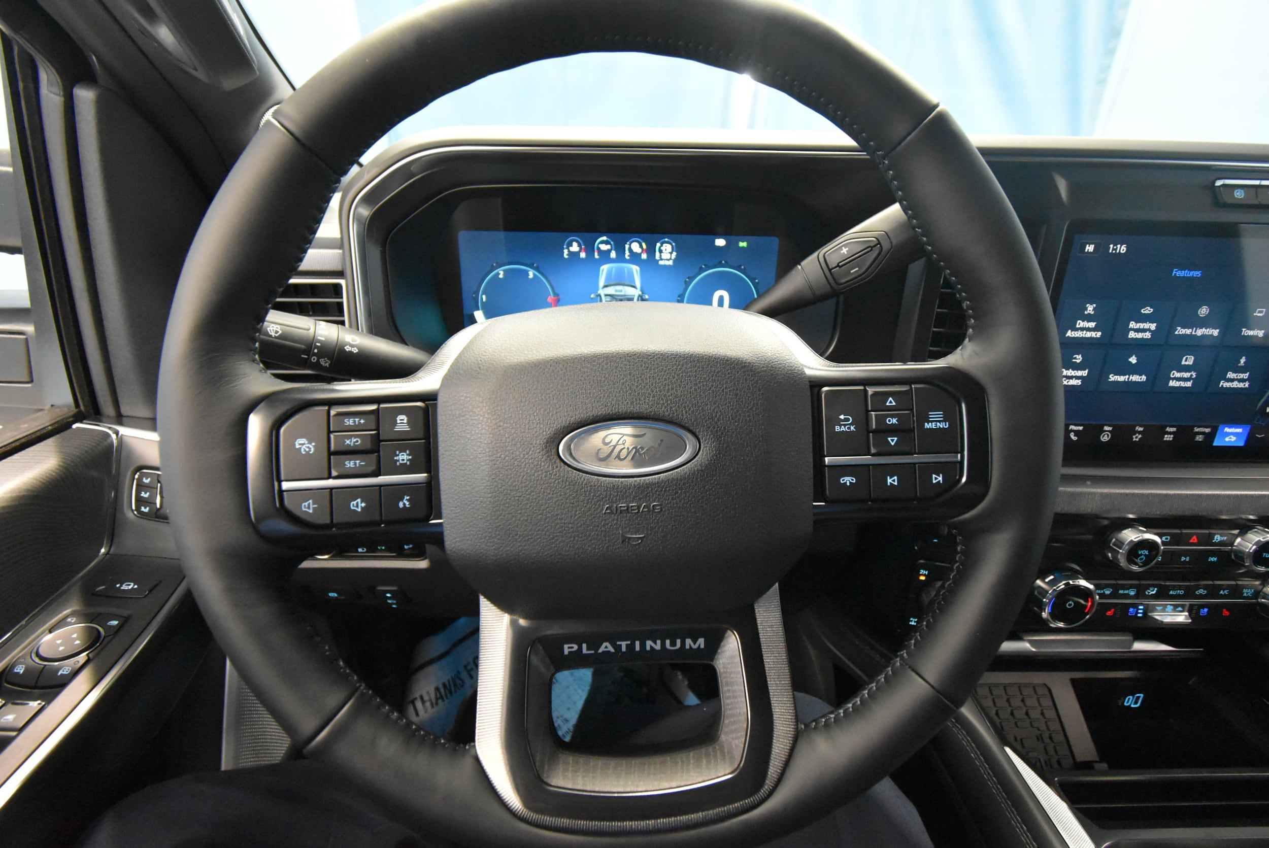 2025 Ford F-250 Super Duty Platinum - Photo 10
