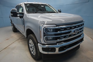 2025 Ford F-350 Lariat Truck Crew Cab