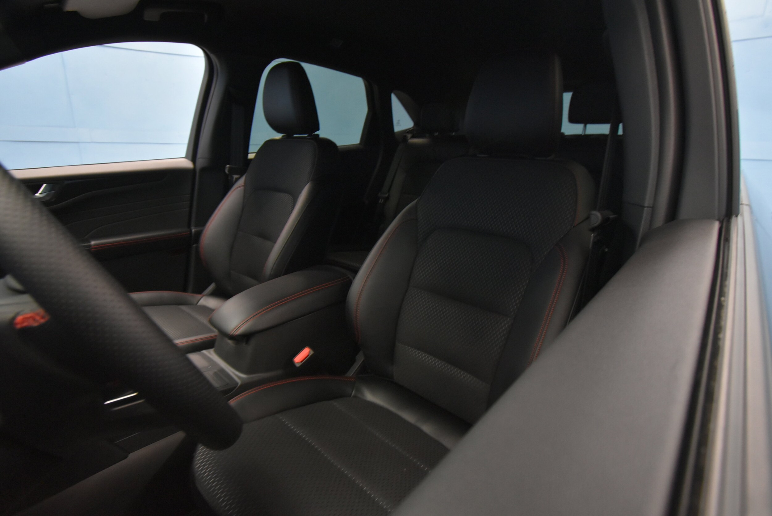 2026 Ford Escape ST-Line Select - Photo 16