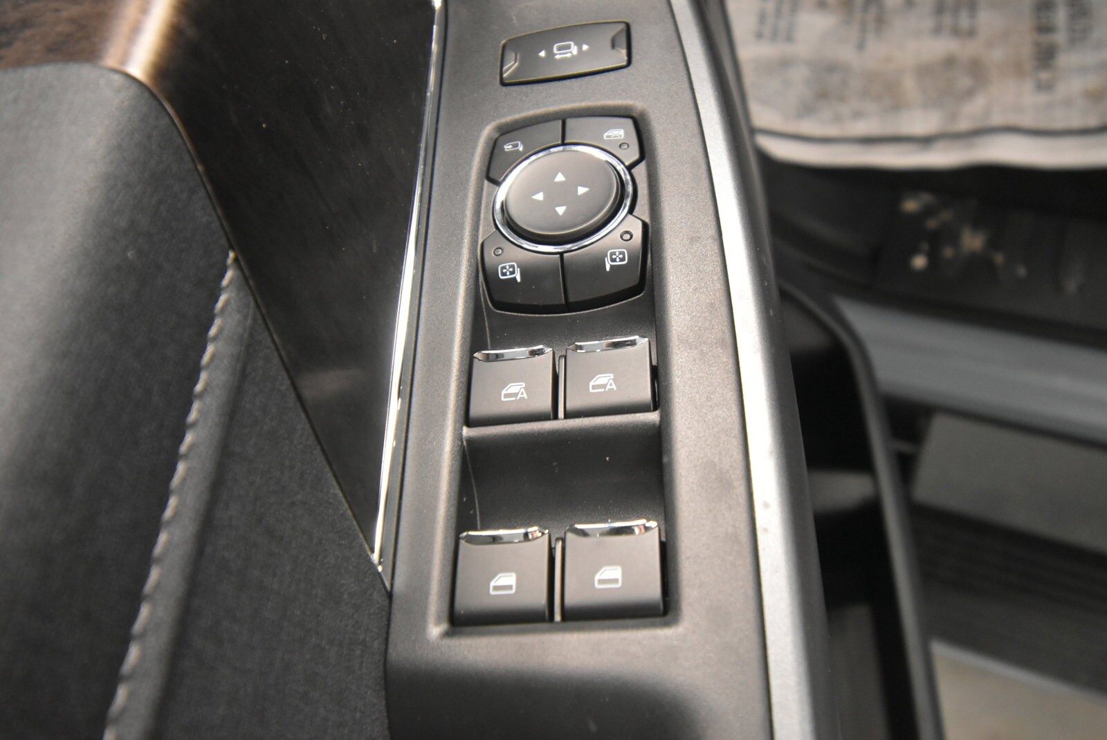 2025 Ford F-350 Lariat photo 4
