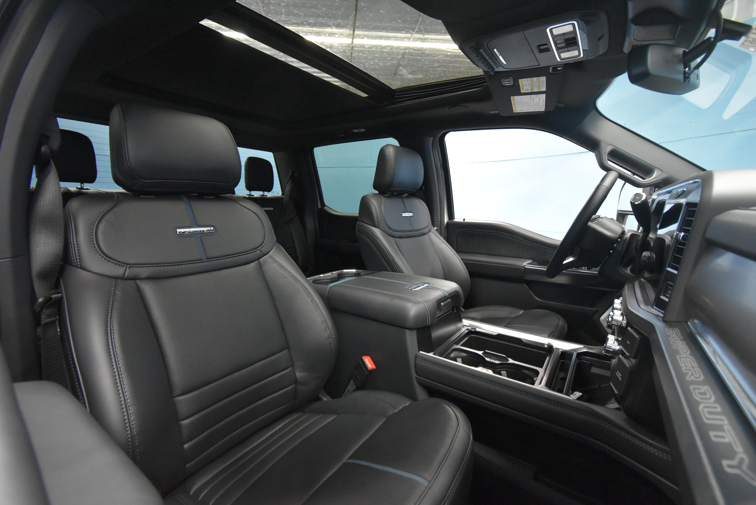 2025 Ford F-250 Super Duty Platinum - Photo 25