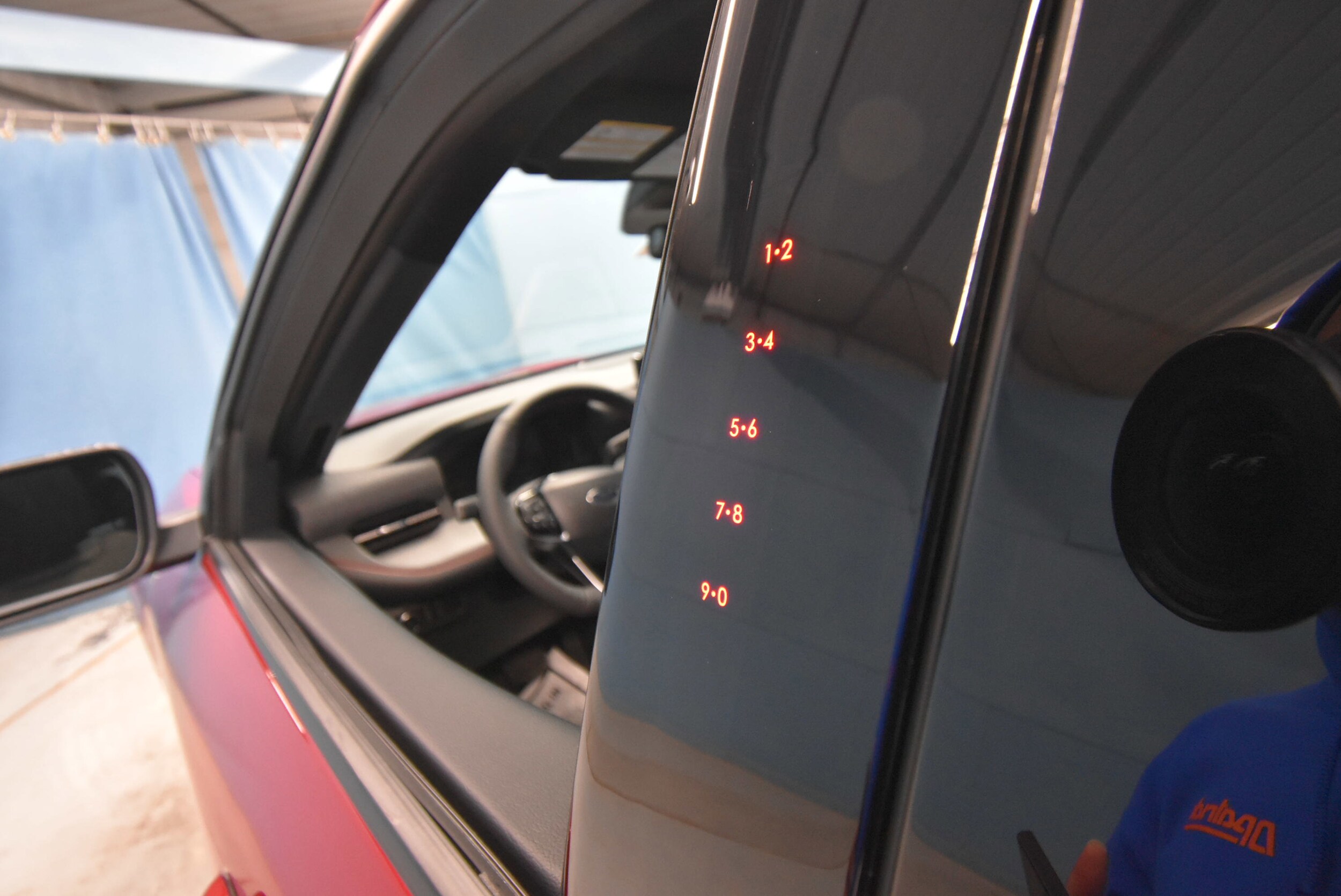 2026 Ford Explorer ST-Line photo 4