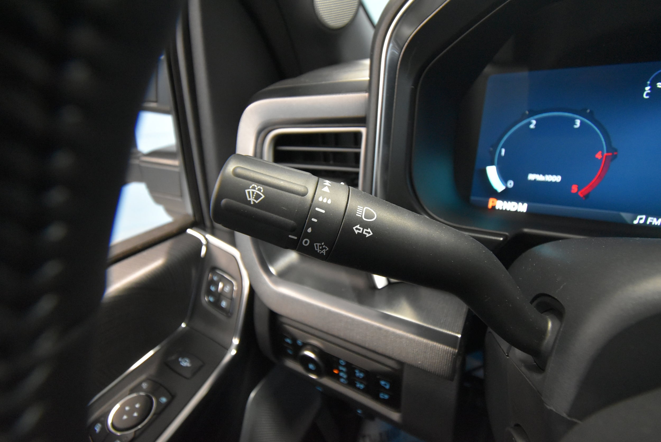 2025 Ford F-250 Super Duty Platinum - Photo 11