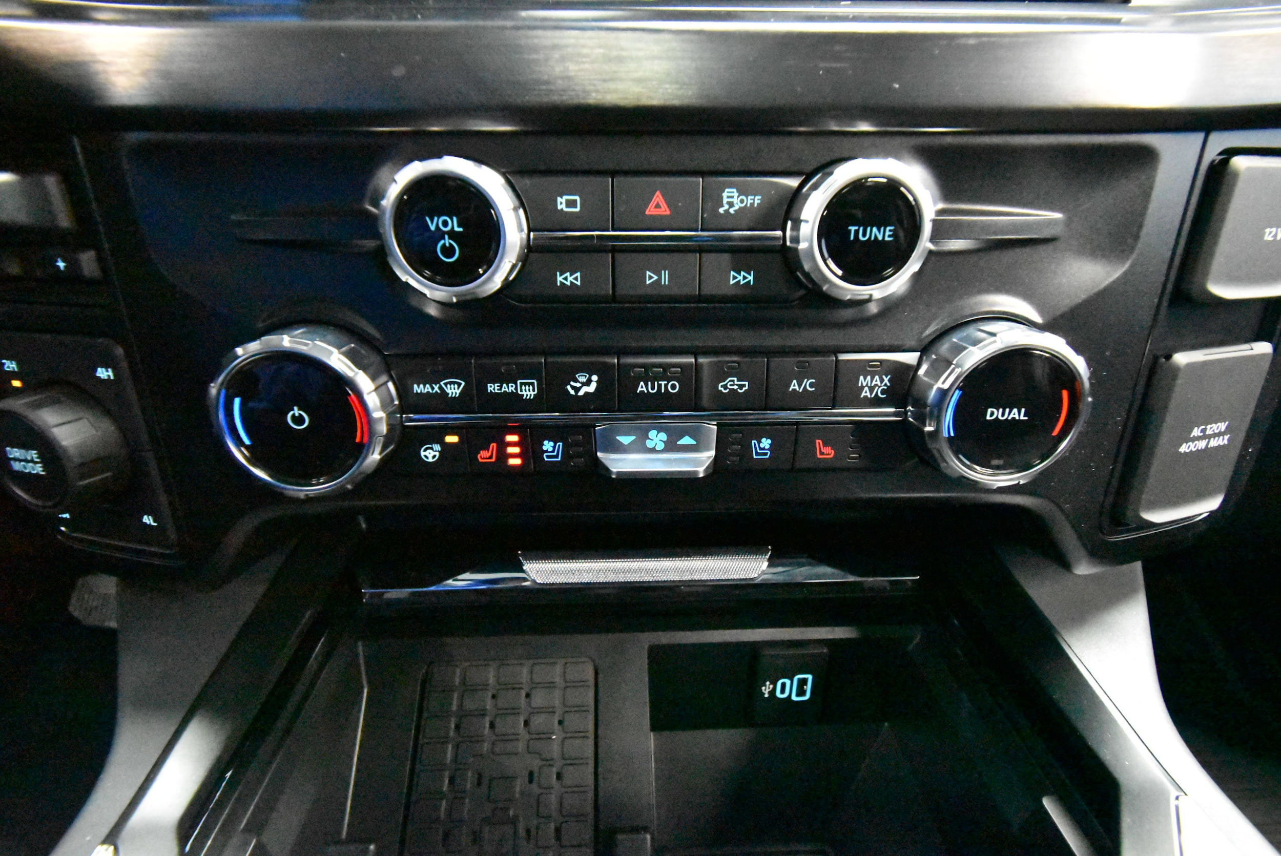 2025 Ford F-350 Super Duty Lariat - Photo 15