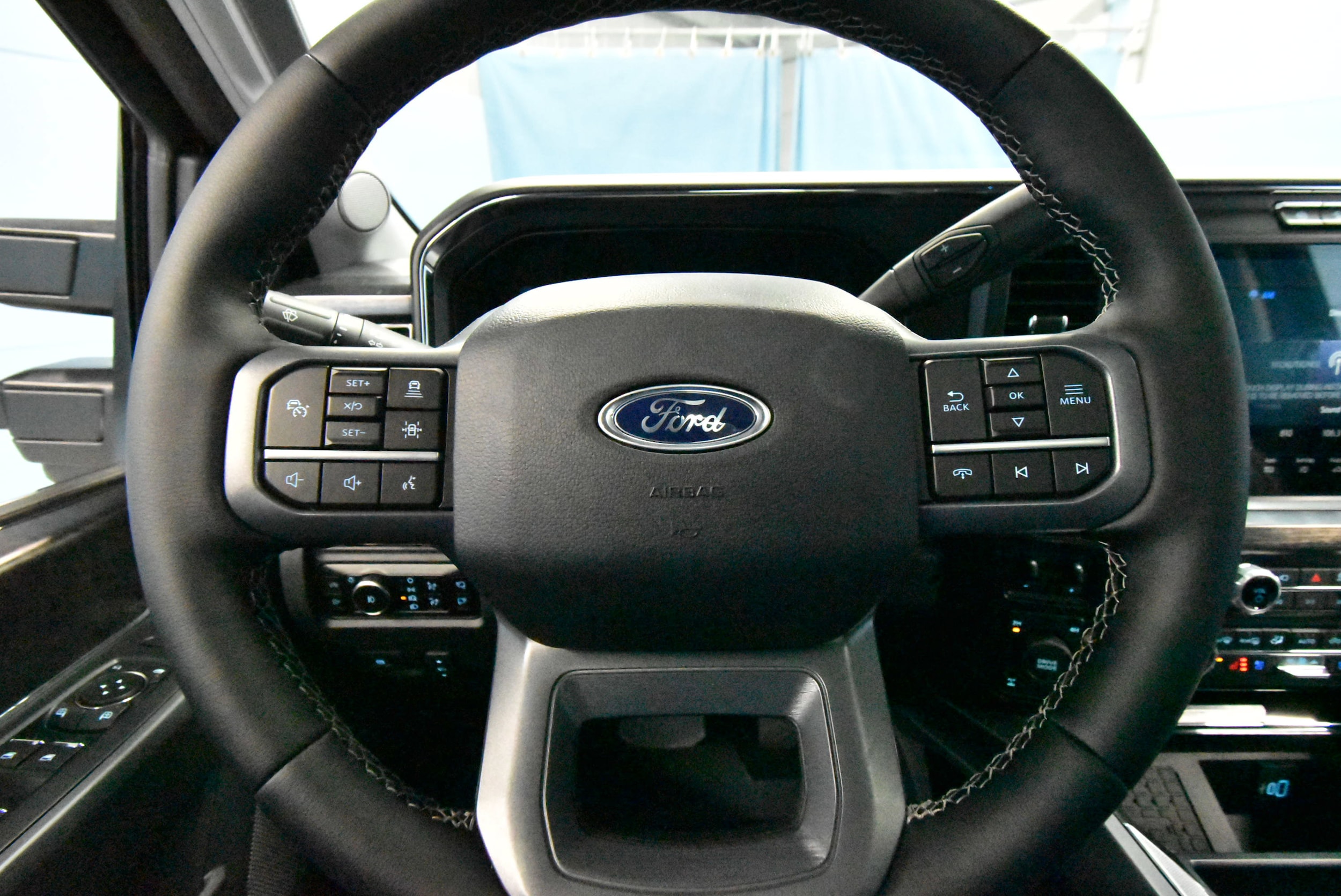 2025 Ford F-350 Super Duty Lariat - Photo 9