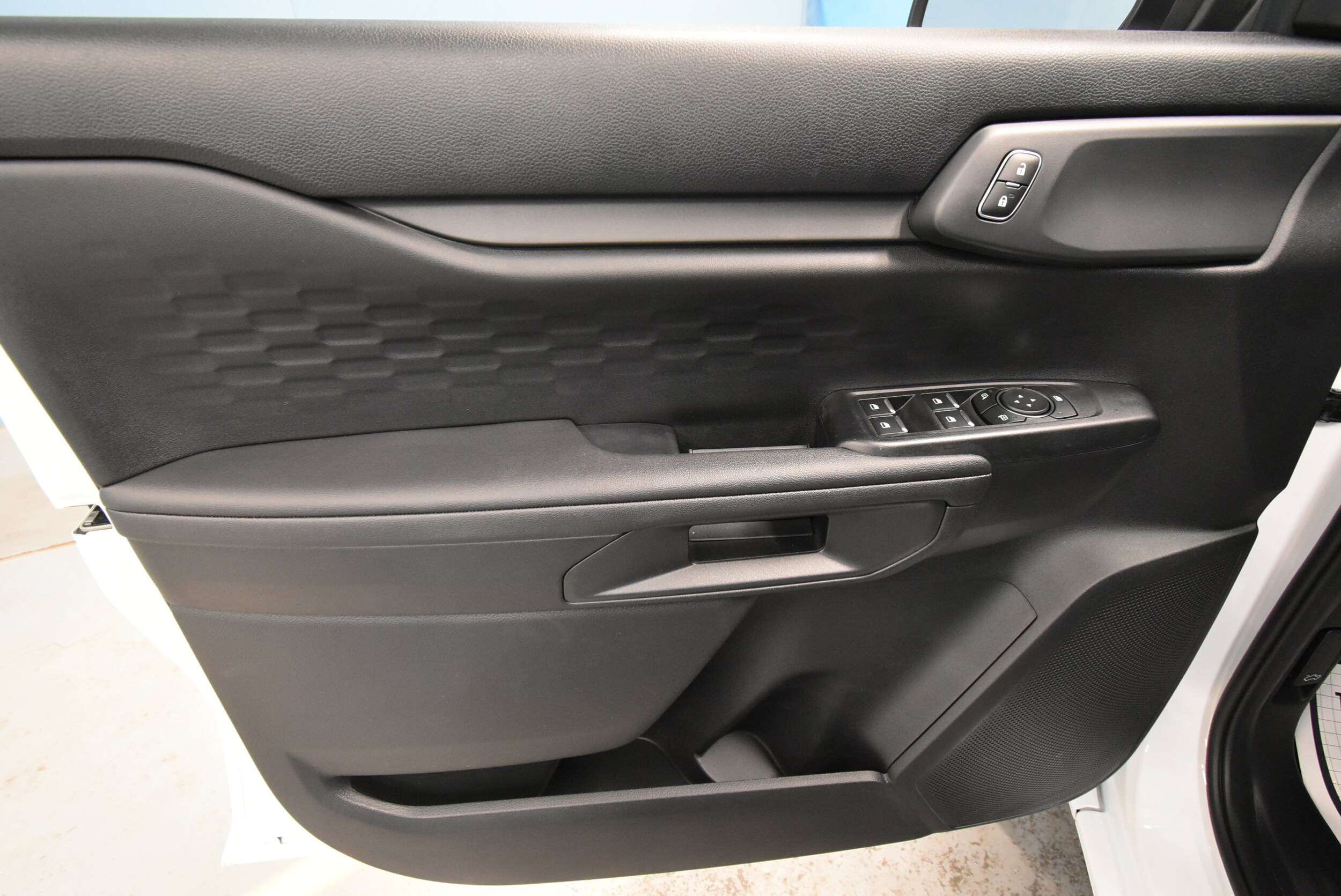 2025 Ford Ranger XL photo 3