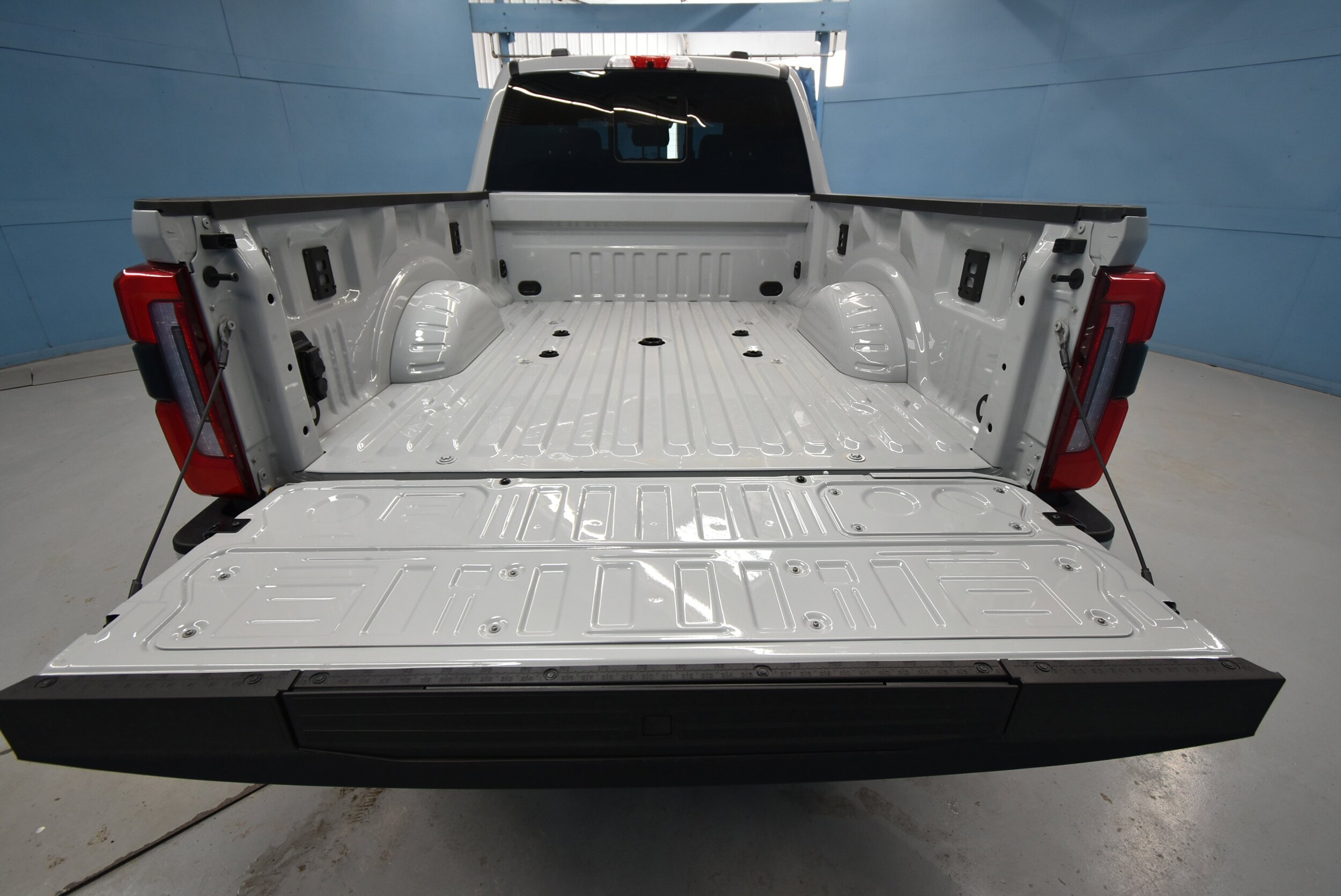 2025 Ford F-250 Super Duty Platinum - Photo 34