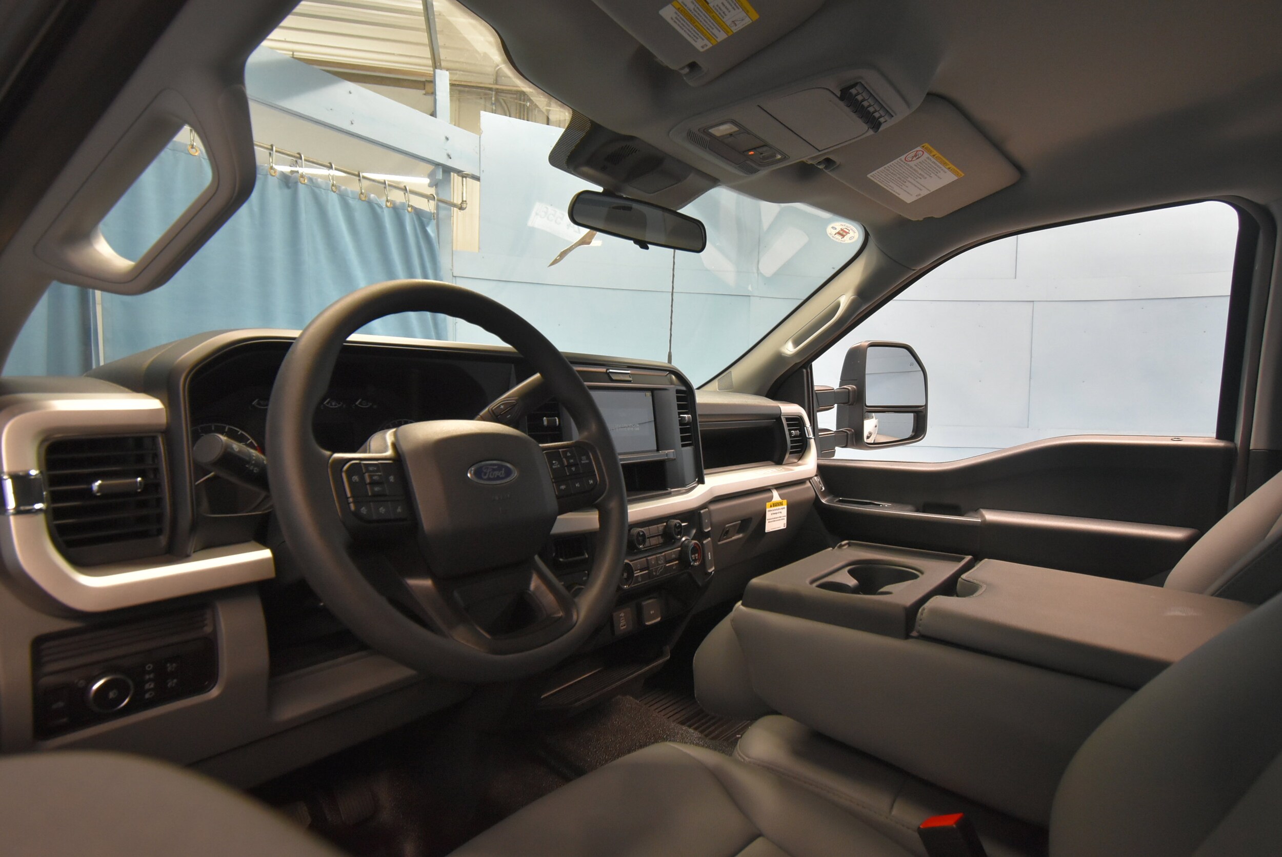 2025 Ford F-250 XL photo 2
