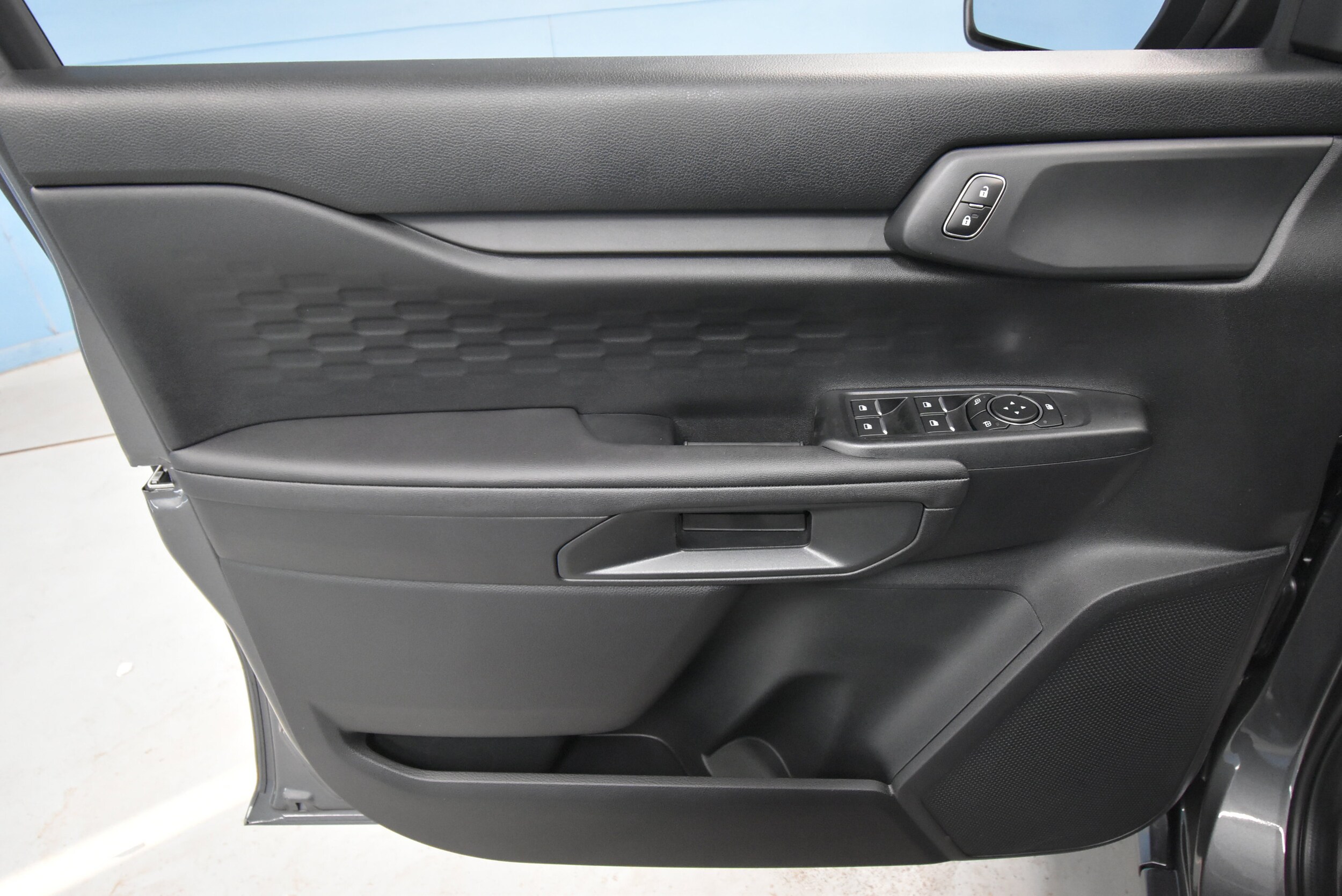 2025 Ford Ranger XL photo 3