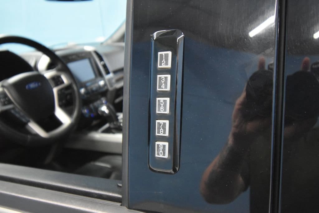 Used 2019 Ford F-150 Lariat with VIN 1FTEW1E4XKKC08917 for sale in Boonville, IN