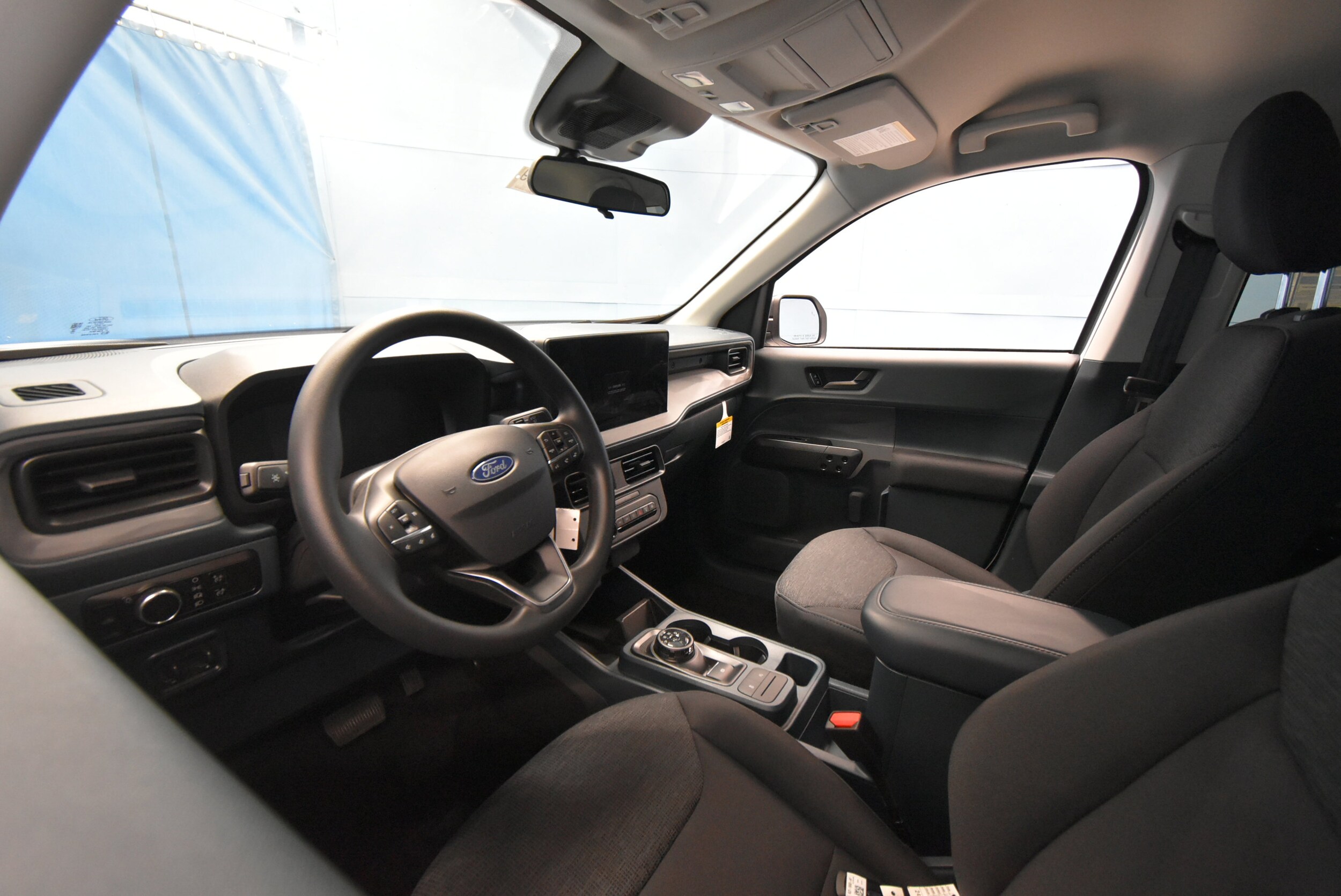 2025 Ford Maverick XL photo 2