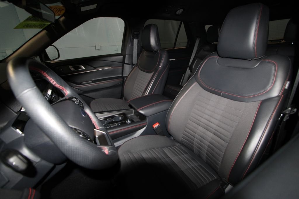 Used 2025 Ford Explorer ST-Line 4D Sport Utility