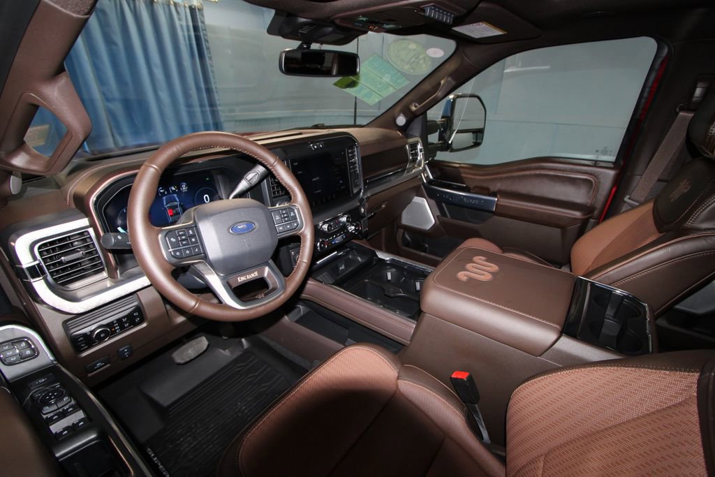 2025 Ford F-250 King Ranch photo 2