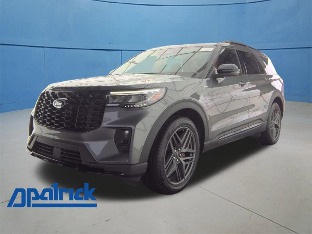 2025 Ford Explorer ST-LINE's photo