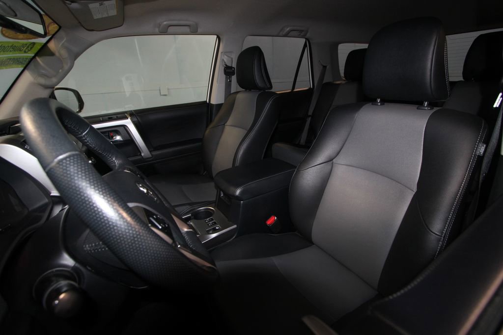 2024 Toyota 4Runner SR5 Premium Sport photo 3