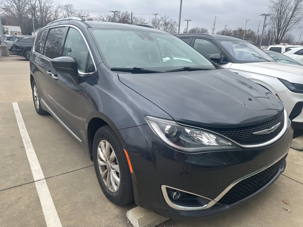 Image of 2019 Chrysler Pacifica Touring L 4D Passenger Van