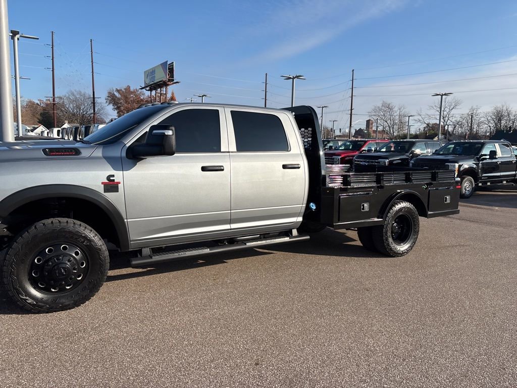 2024 Ram 3500 Tradesman photo 2