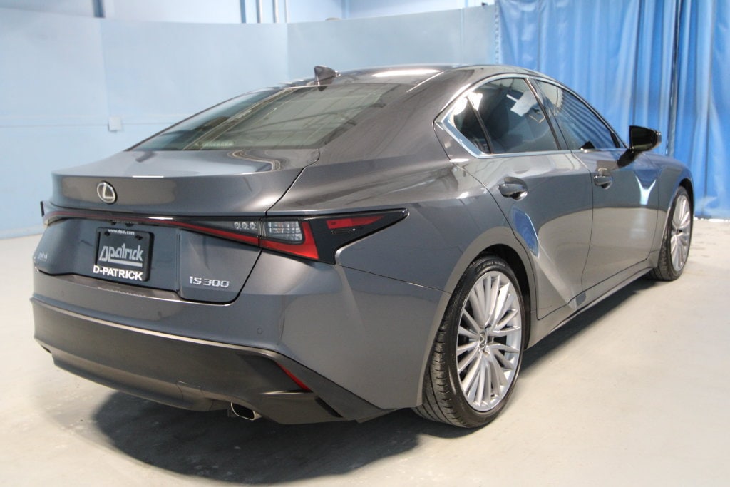 2024 Lexus IS 300 - Photo 33