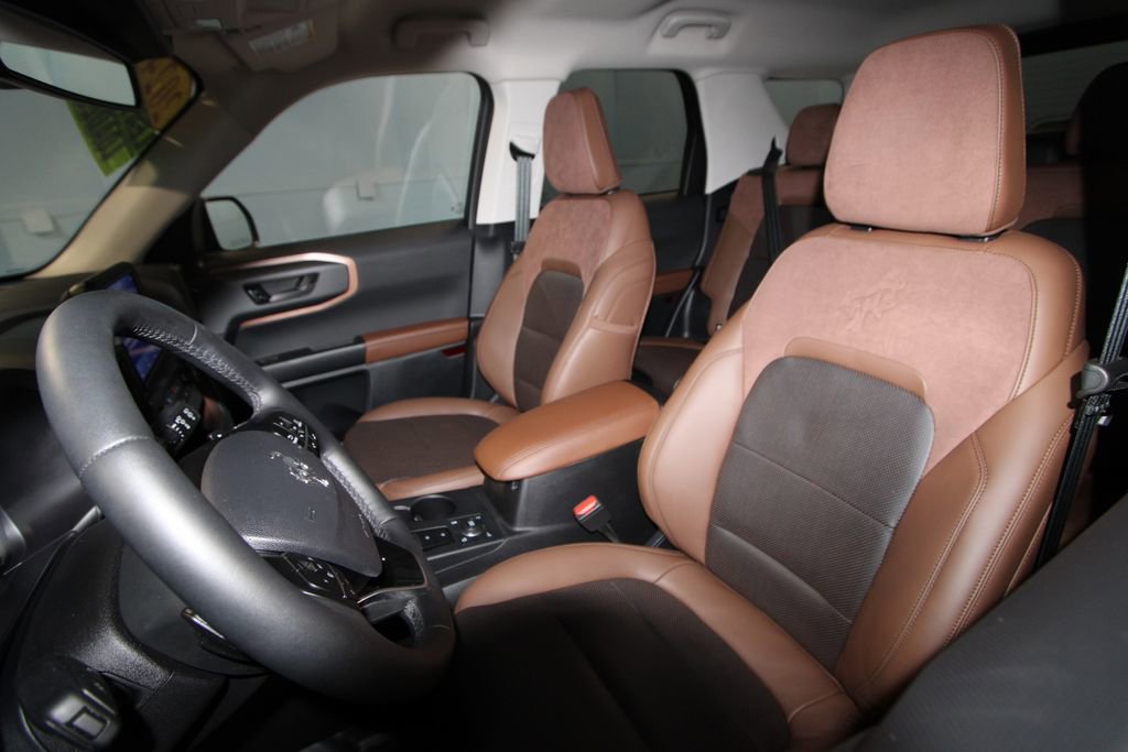 2024 Ford Bronco Sport Badlands photo 2