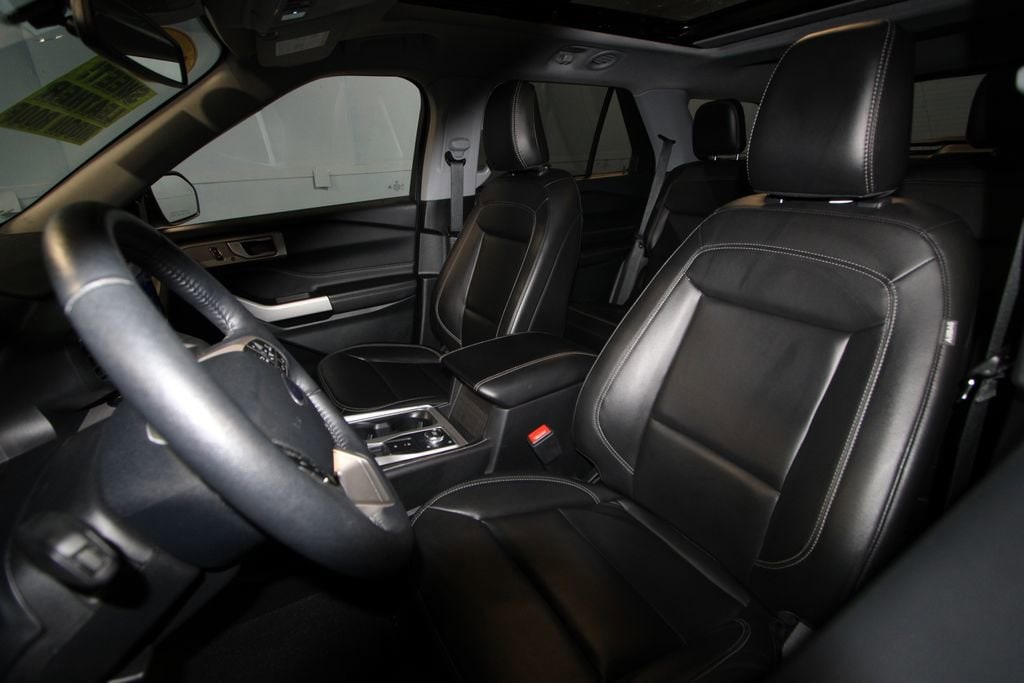 Used 2024 Ford Explorer XLT 4D Sport Utility