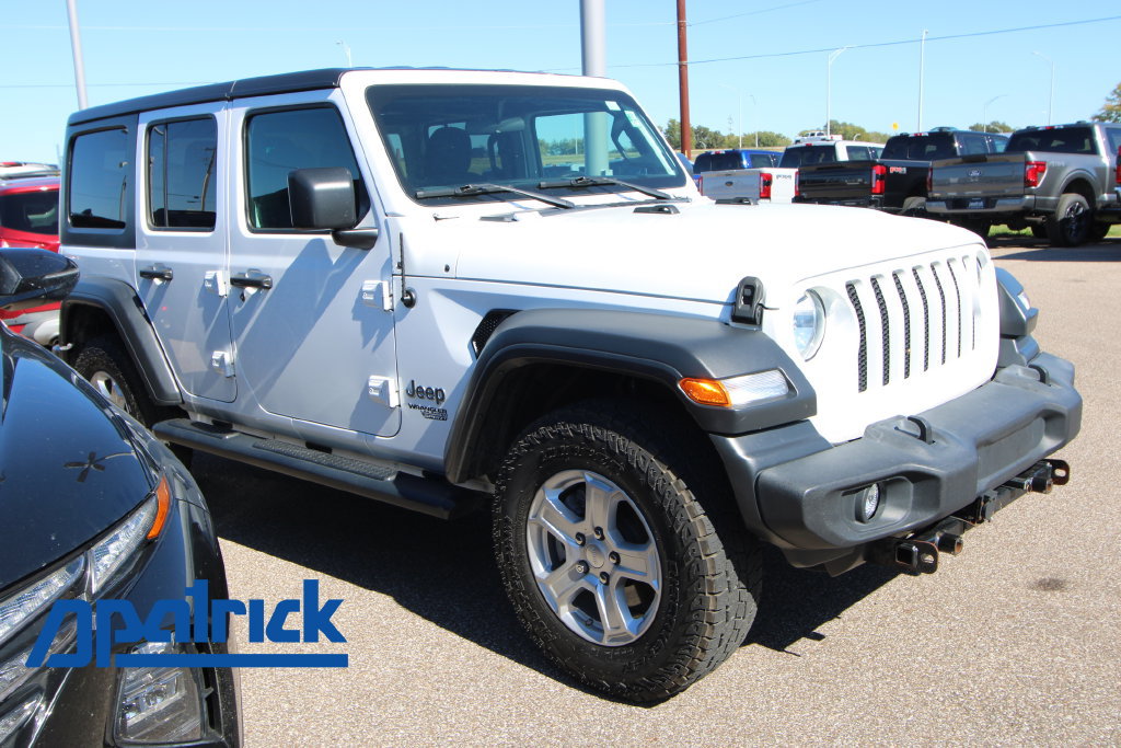2018 Jeep Wrangler Unlimited Sport S 4D Sport Utility 1C4HJXDGXJW297034