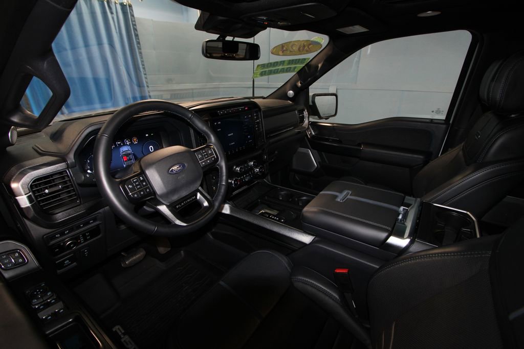 2024 Ford F-150 Platinum photo 2