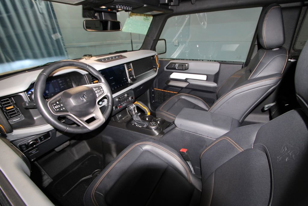 2023 Ford Bronco Badlands photo 2